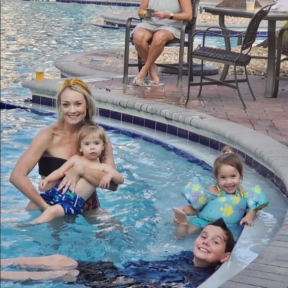 🔝 10% Seller, 🔝Rated Seller & Sharer, PoshMentor - Picture 13 of 15